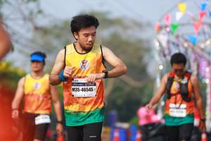 BIB: 46545
                            <button type="button" onclick="openModal(9918623)" class="btn btn-primary btn-sm float-right btn-popup" data-toggle="modal" data-target=".modal-high-quality">
                        <i class="fas fa-shopping-cart"></i> Add to Cart
                    </button>
                                            <button type="button" onclick="isThisMe(9918623, true)" class="btn btn-success btn-sm float-right btn-popup btn-isme hidden" data-toggle="tooltip" data-placement="bottom" title="นี่คือรูปของคุณใช่ไหม คลิกที่นี่เพื่อเอาเข้าอัลบั้ม">
                        <i class="fas fa-plus"></i> Add to album
                    </button>
                    <button type="button" onclick="isThisMe(9918623, false)" class="btn btn-warning btn-sm float-right btn-popup btn-isnotme hidden">
                        <i class="fas fa-ban"></i> Remove from album
                    </button>